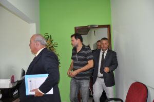 Prefeito e vereadores saida da sala da presidencia da cmara