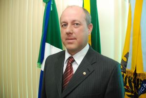 Prefeito Jesus Queiroz Baird (PMDB) 