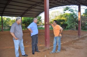 Prefeito Baird vereador Adair e o chefe da Obra